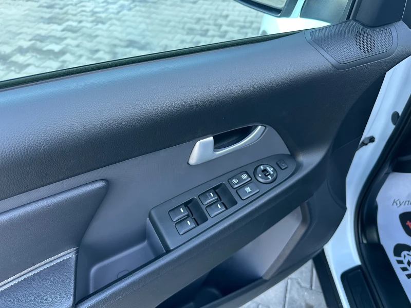 Kia Sportage 1.7CRDI* LED* TOP* , снимка 11 - Автомобили и джипове - 51772253