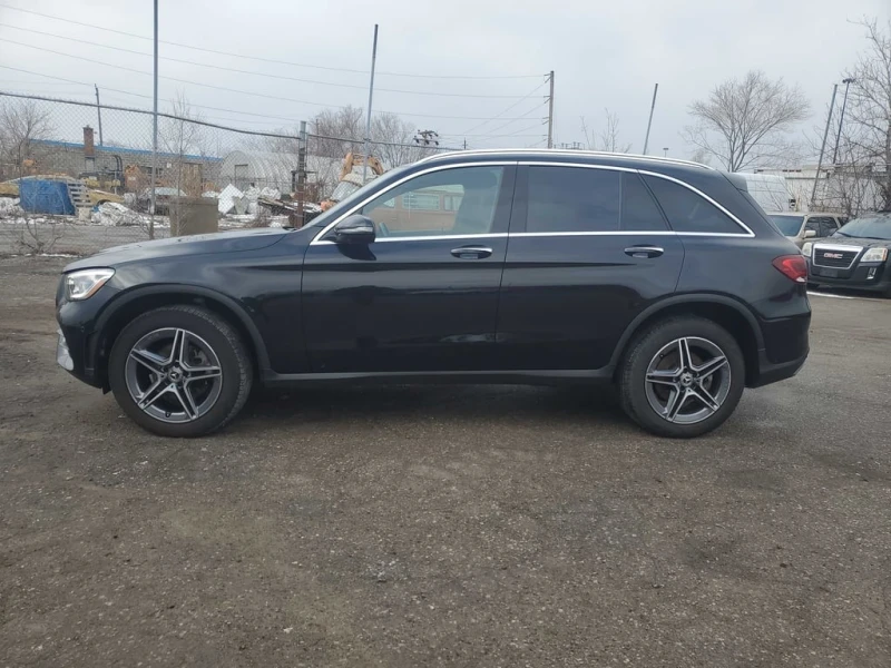 Mercedes-Benz GLC 300  4MATIC SUV * CARFAX * БЕЗ ПЪРВОНАЧАЛНА ВНОСК, снимка 2 - Автомобили и джипове - 52901245