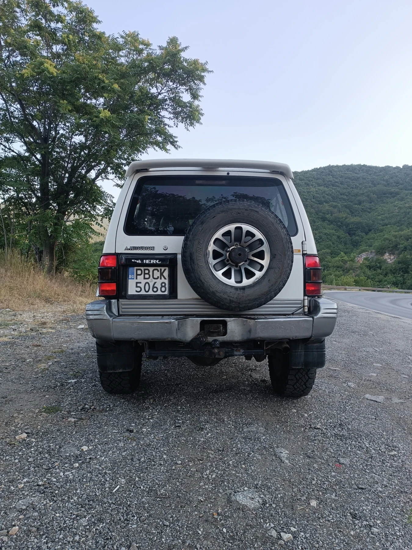 Mitsubishi Pajero Super select 4WD - изображение 4