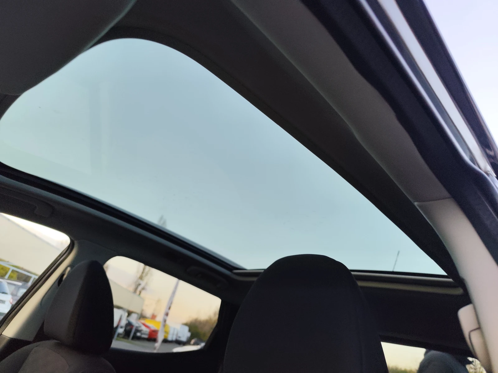 Nissan Qashqai 1.2i* LED* NAVI* 360-КАМЕРА* ПАНОРАМА*  - изображение 10