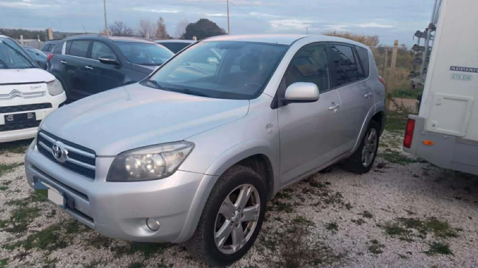 Toyota Rav4 2.2/177кс - изображение 2