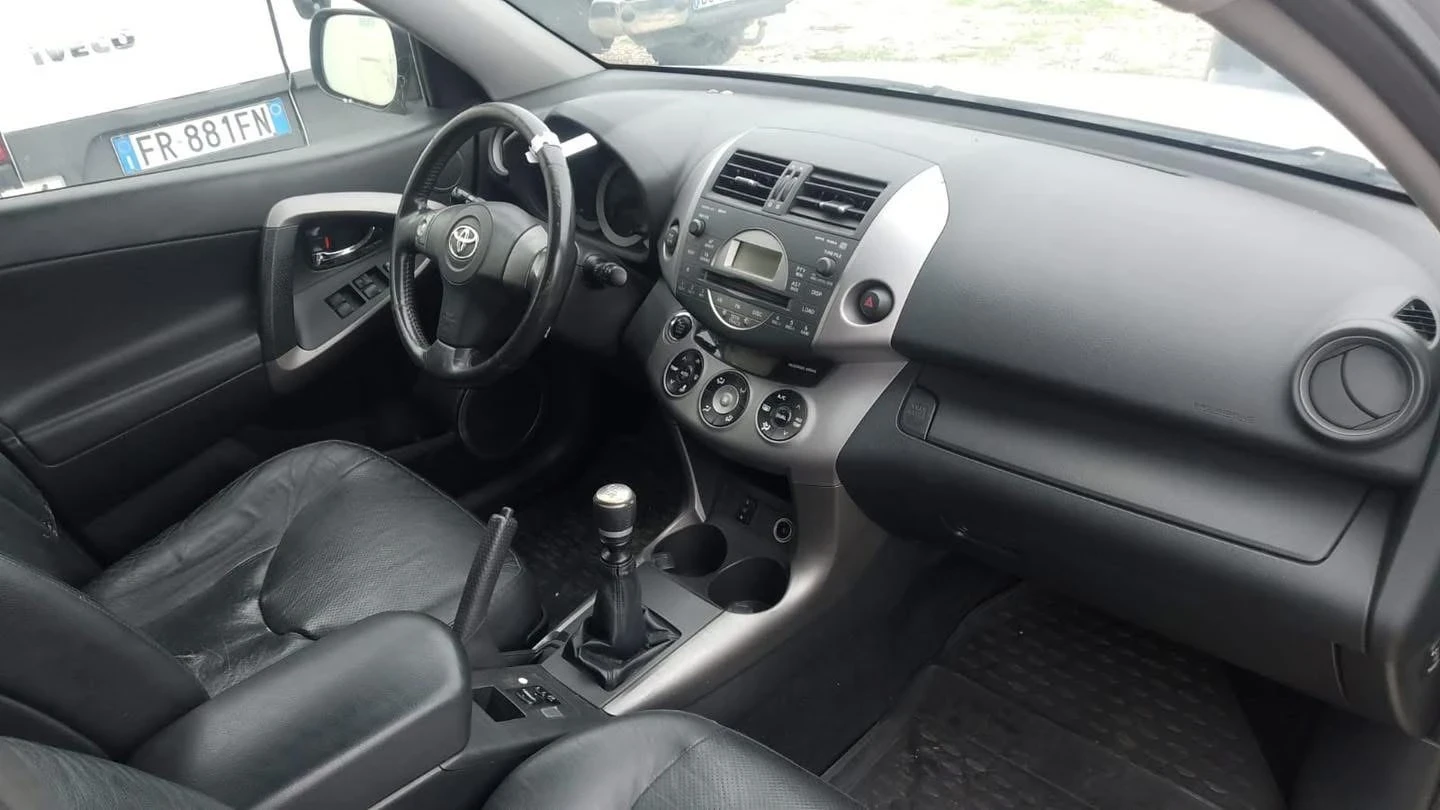 Toyota Rav4 2.2/177кс - изображение 5