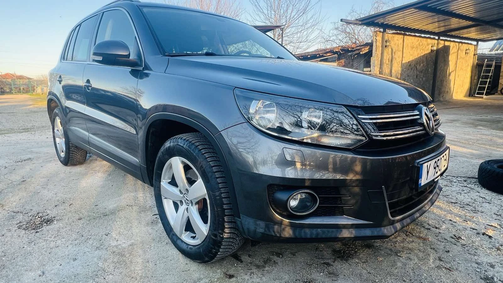 VW Tiguan 1, 4 TSI, снимка 3 - Автомобили и джипове - 53773338