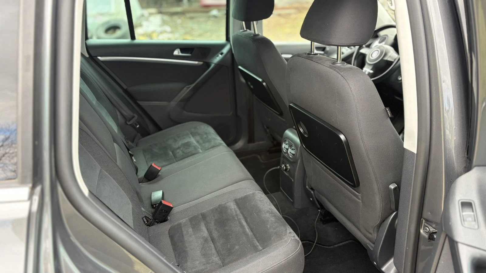 VW Tiguan 1, 4 TSI, снимка 9 - Автомобили и джипове - 53773338