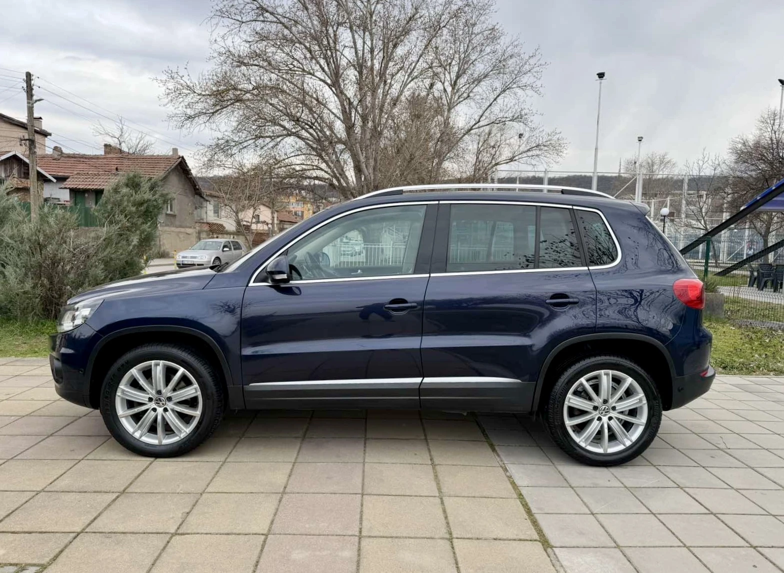 VW Tiguan Highline* Facelift* DSG* 4Motion* LED* , снимка 4 - Автомобили и джипове - 53941396