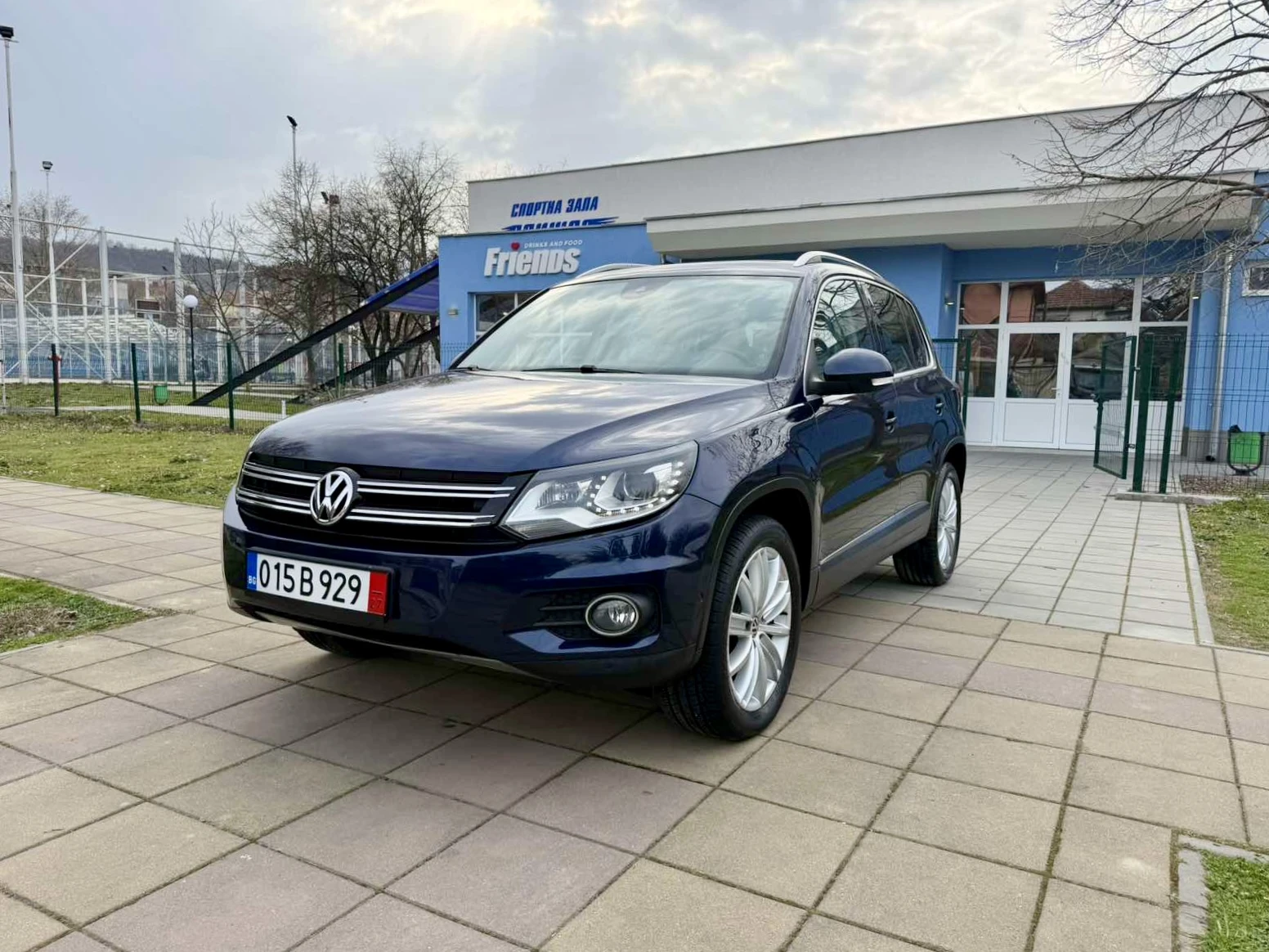 VW Tiguan Highline* Facelift* DSG* 4Motion* LED* , снимка 3 - Автомобили и джипове - 53941396