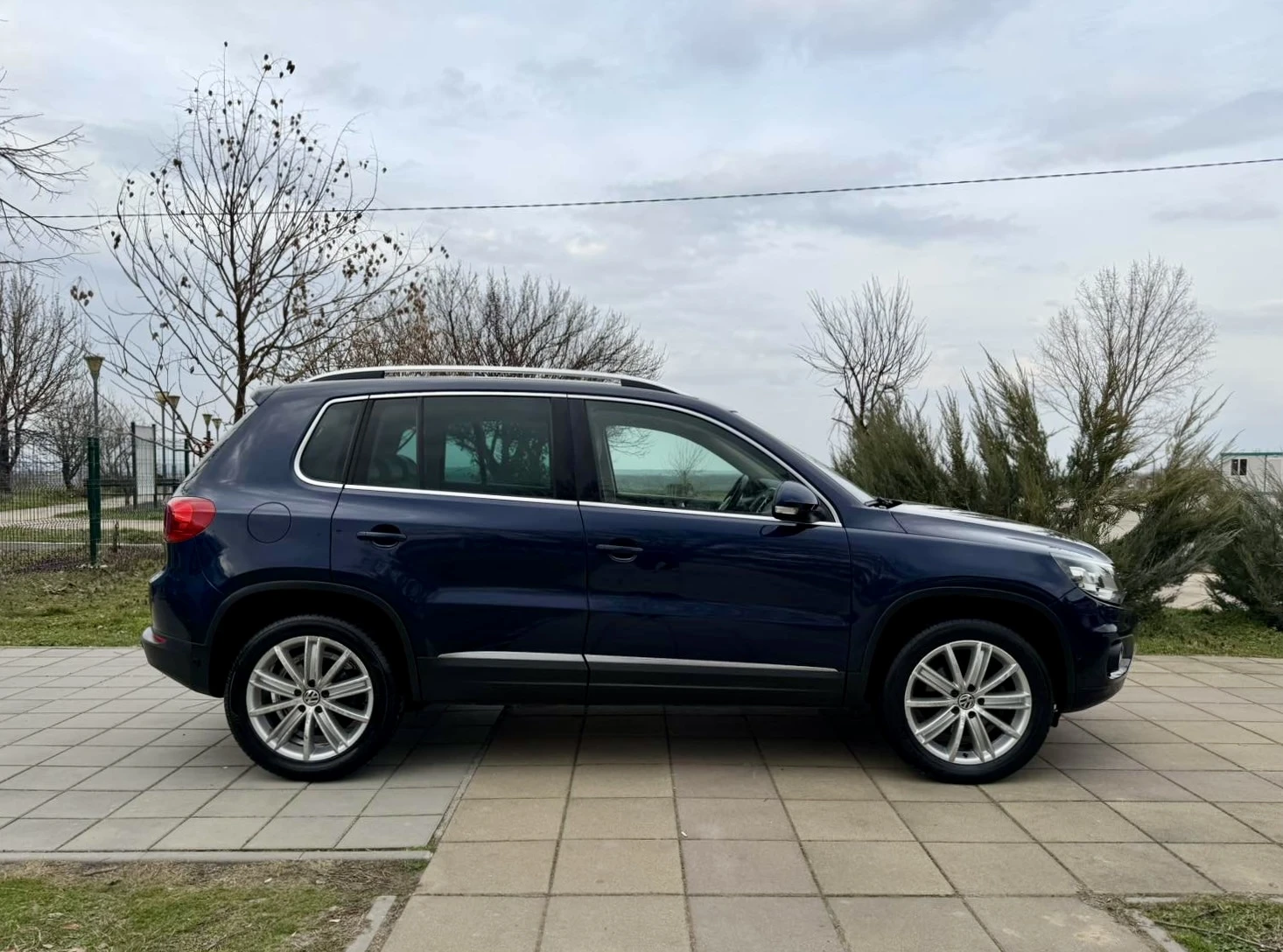 VW Tiguan Highline* Facelift* DSG* 4Motion* LED* , снимка 9 - Автомобили и джипове - 53941396