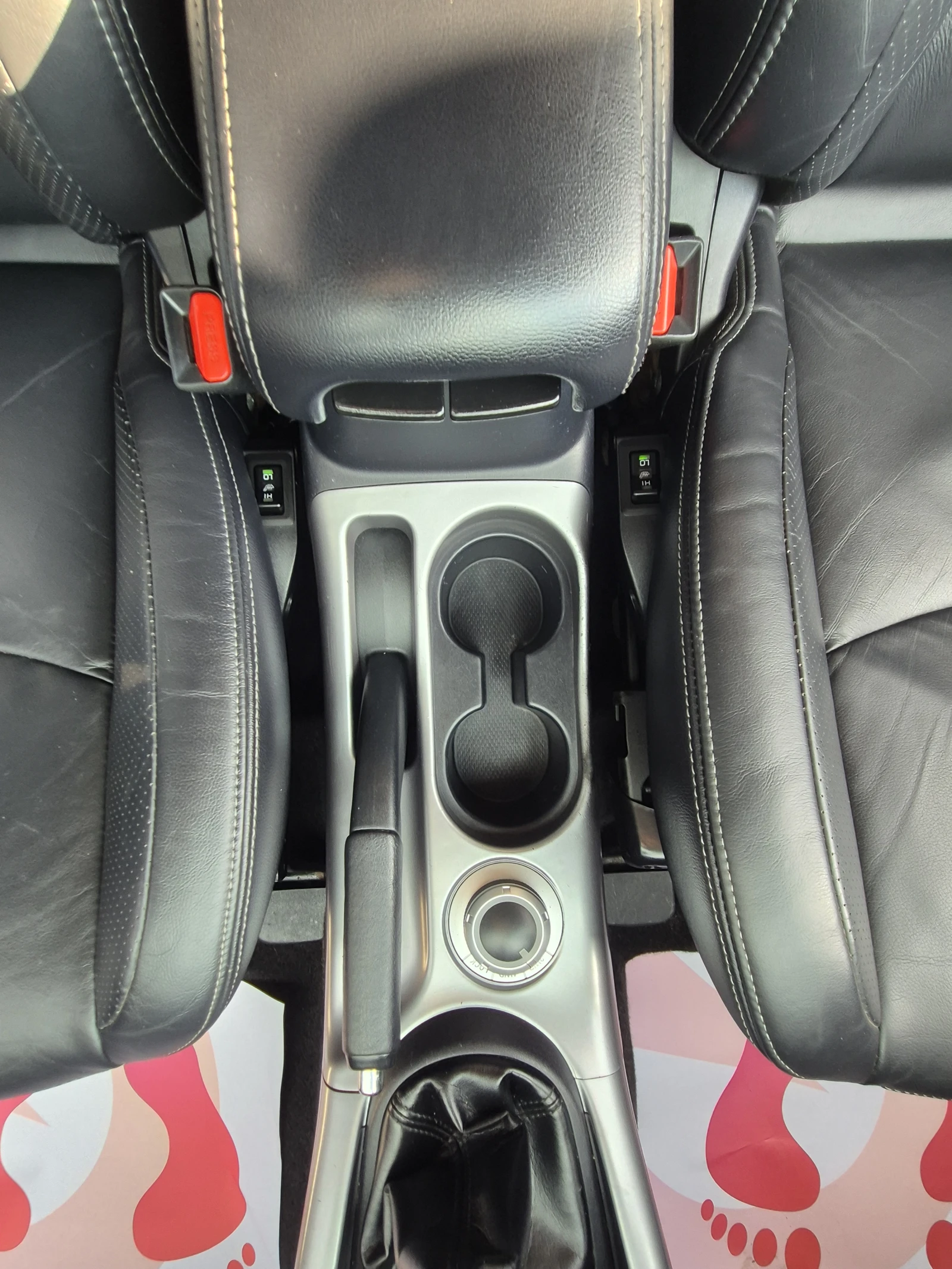 Citroen C-Crosser * КОЖА* НАВИ* XENON* 7-места* КАМЕРА* , снимка 14 - Автомобили и джипове - 53977217