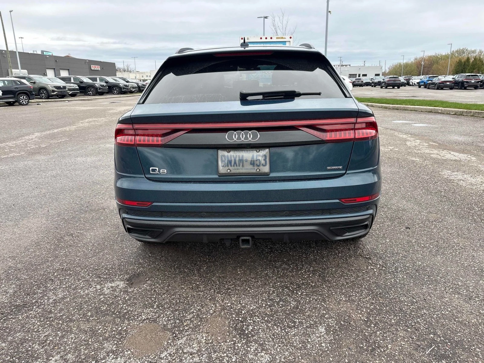 Audi Q8 PANO* ОБДУХ* KEYLESS* М.ТОЧКА* 360, снимка 4 - Автомобили и джипове - 54417510