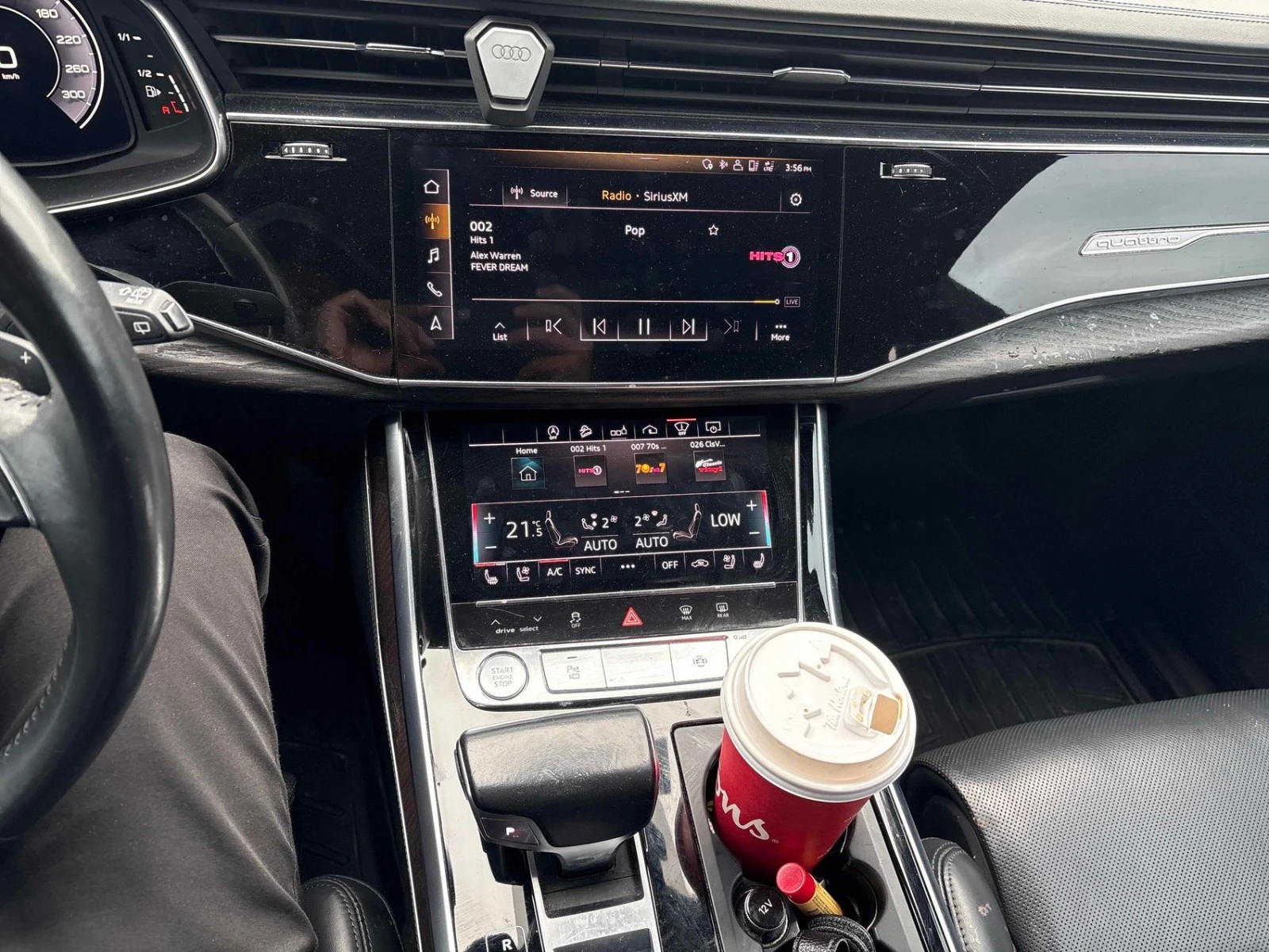 Audi Q8 PANO* ОБДУХ* KEYLESS* М.ТОЧКА* 360, снимка 9 - Автомобили и джипове - 54417510
