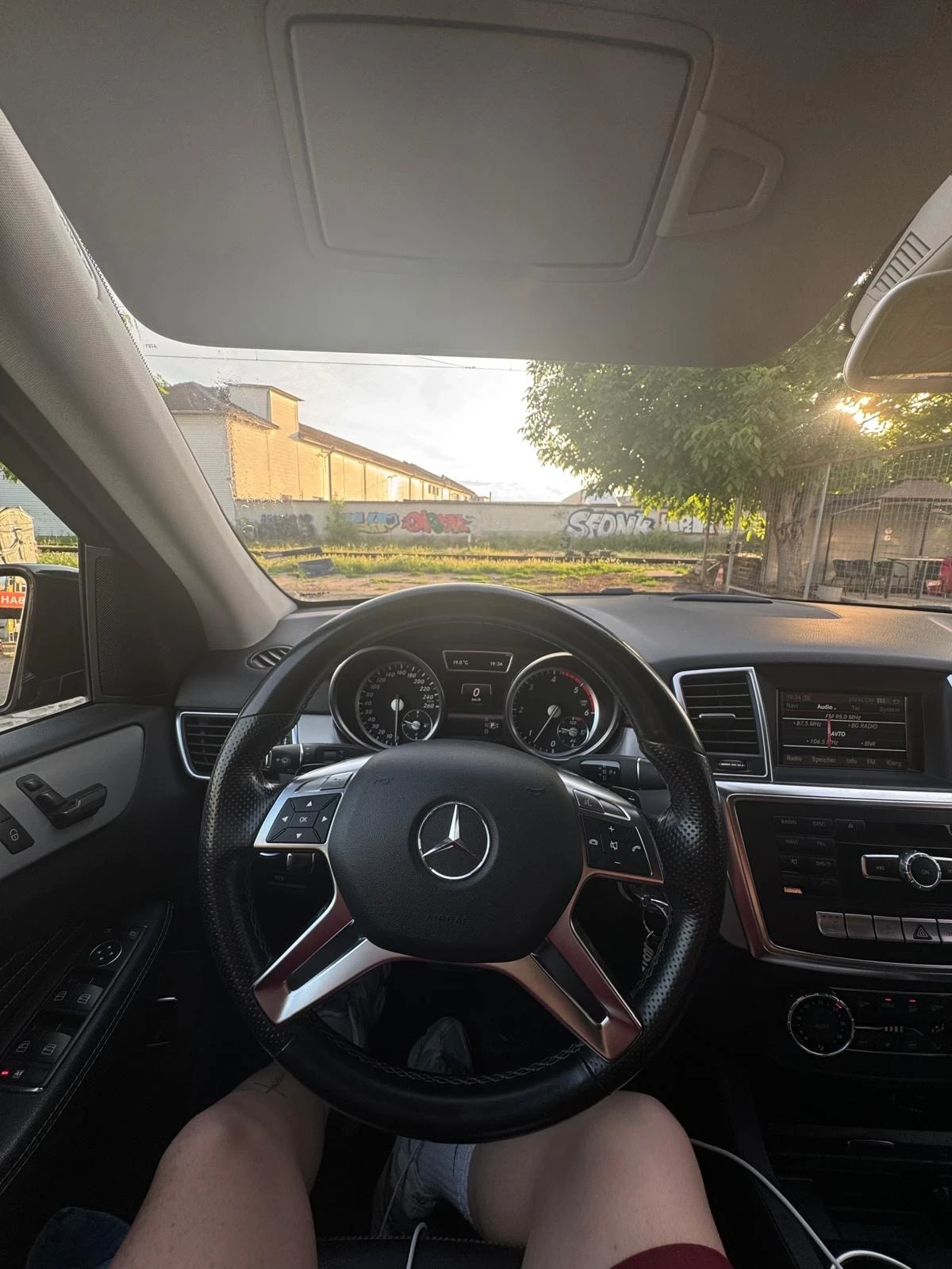 Mercedes-Benz ML 350, снимка 3 - Автомобили и джипове - 54672613