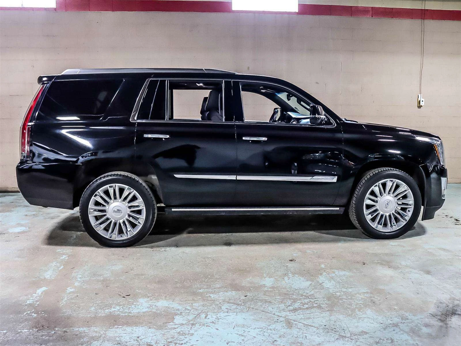 Cadillac Escalade Platinum, 4x4, КОЖА, ЦЕНА ДО БГ, снимка 3 - Автомобили и джипове - 54873017