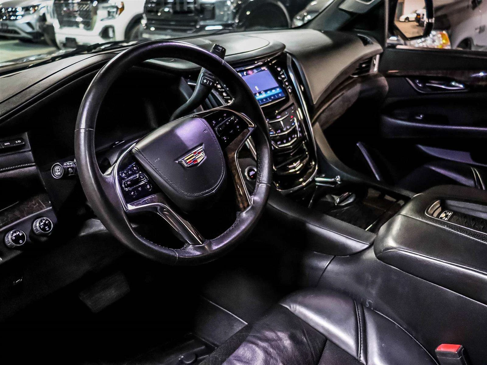 Cadillac Escalade Platinum, 4x4, КОЖА, ЦЕНА ДО БГ, снимка 6 - Автомобили и джипове - 54873017