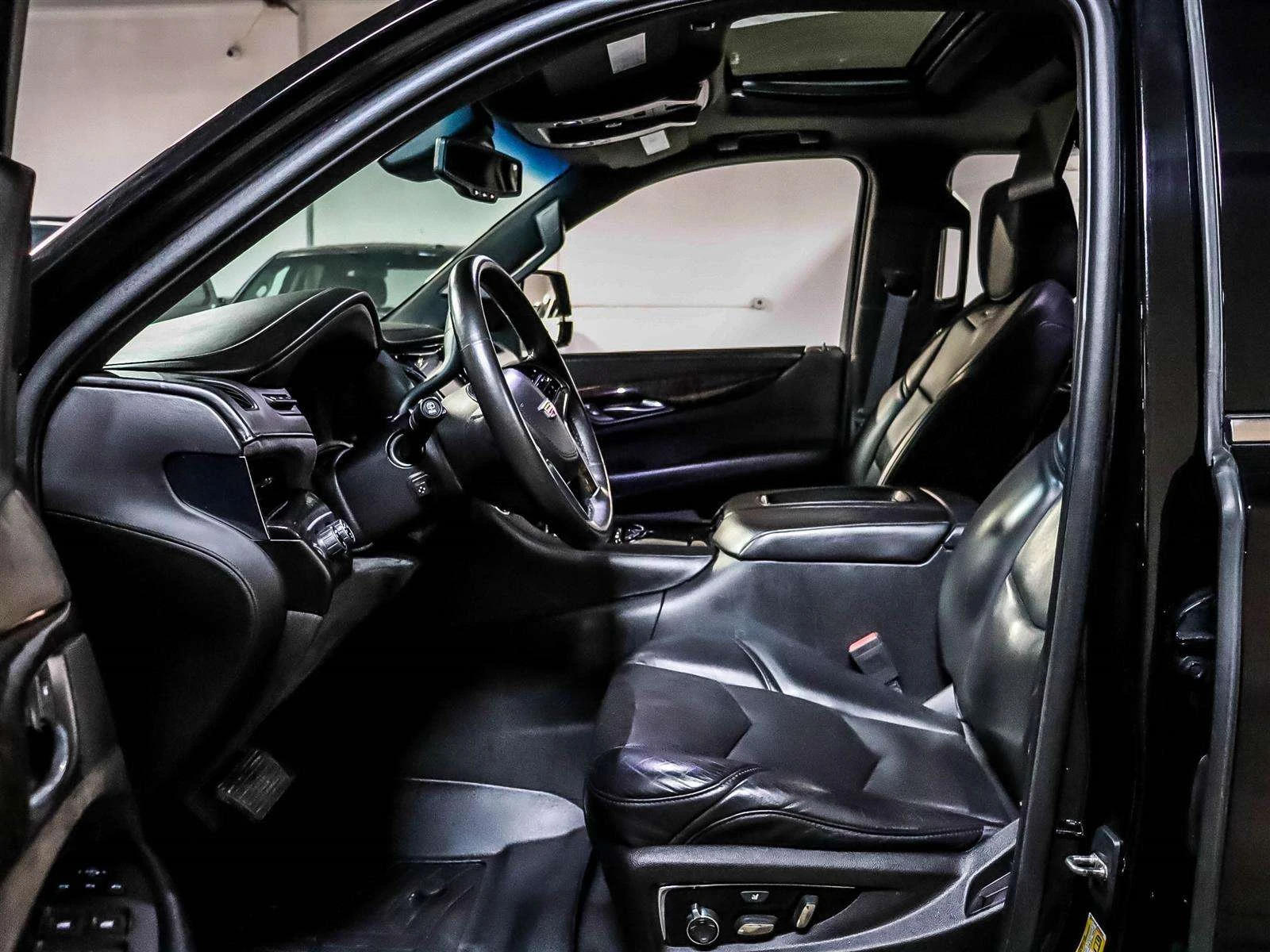 Cadillac Escalade Platinum, 4x4, КОЖА, ЦЕНА ДО БГ, снимка 7 - Автомобили и джипове - 54873017