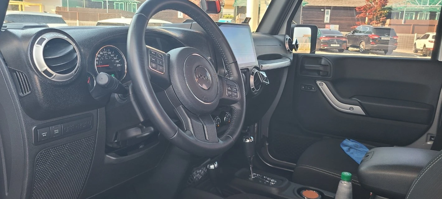 Jeep Wrangler 3.6* КРАЙНА ЦЕНА, снимка 14 - Автомобили и джипове - 55302111