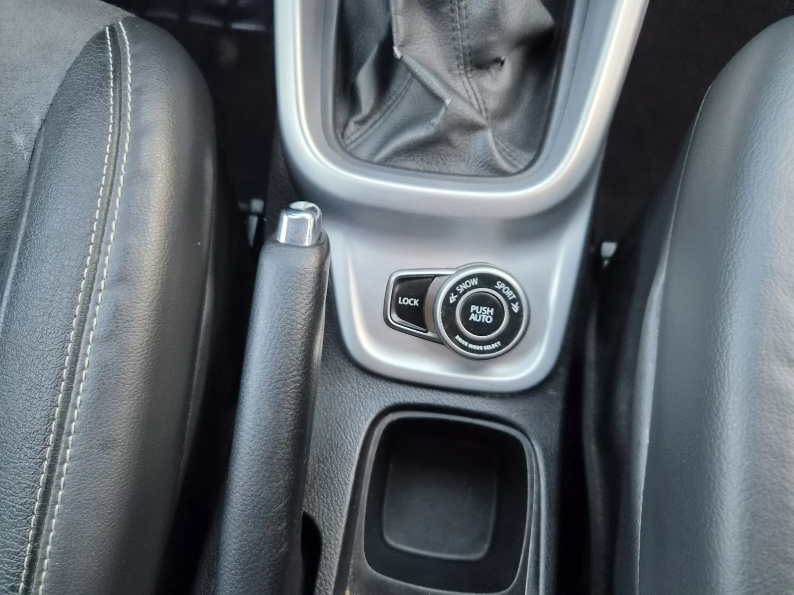 Suzuki Vitara 1.6DDiS 4X4 EURO6 , снимка 13 - Автомобили и джипове - 55304690