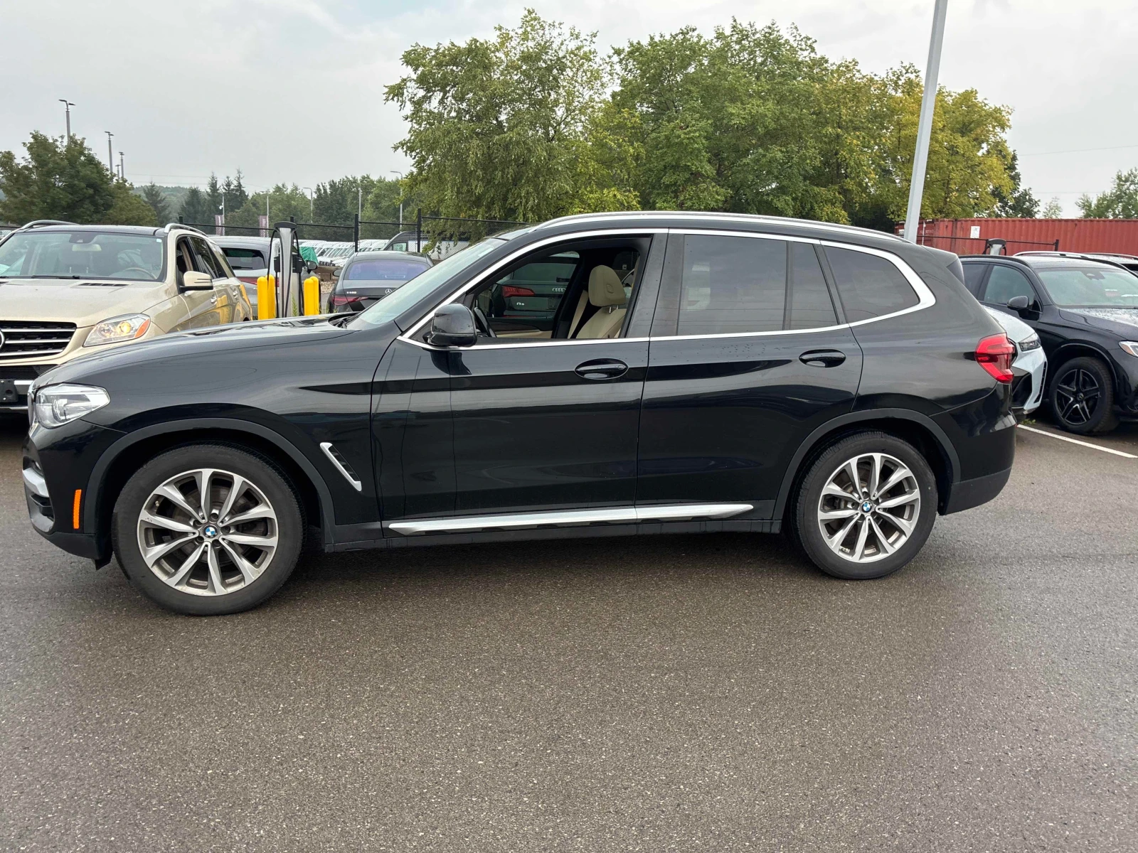 BMW X3 xDrive30i/CARFAX/ПОДГРЕВ/ПАНОРАМА/ПАМЕТ/КЛИП, снимка 2 - Автомобили и джипове - 56012836