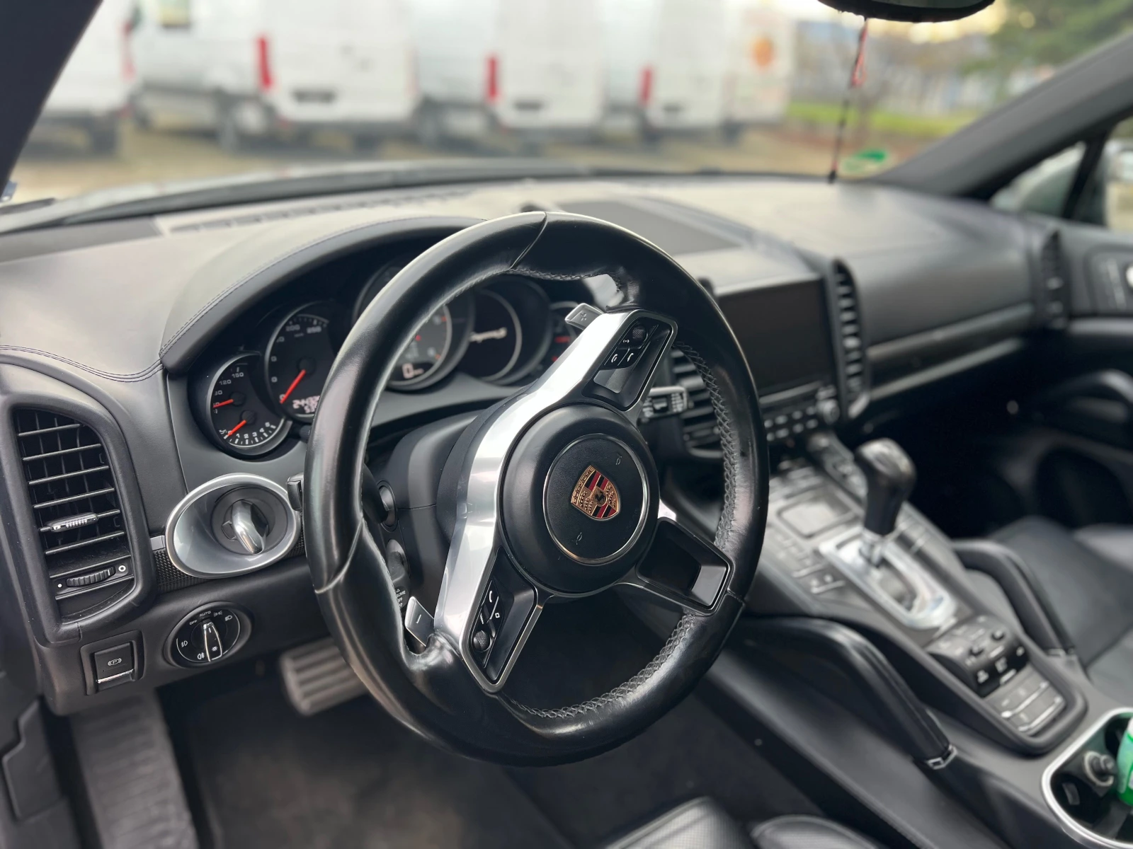 Porsche Cayenne S 4.2TDI , FACELIFT 2017 , FULL , снимка 12 - Автомобили и джипове - 56231817
