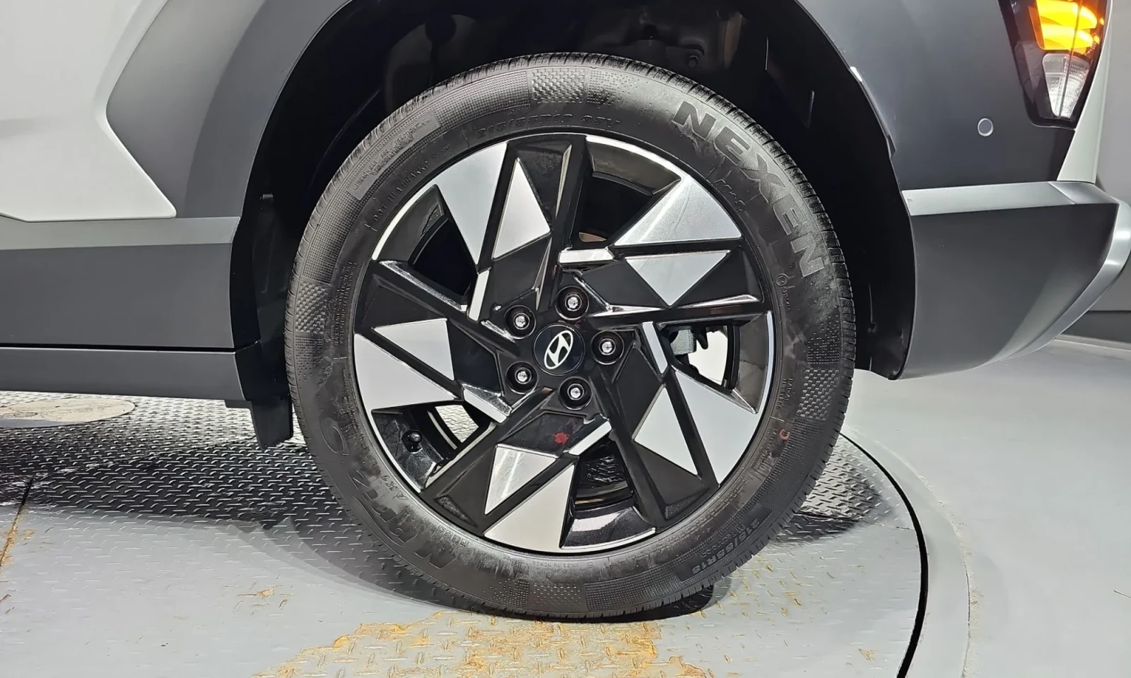 Hyundai Kona, снимка 16 - Автомобили и джипове - 56524865