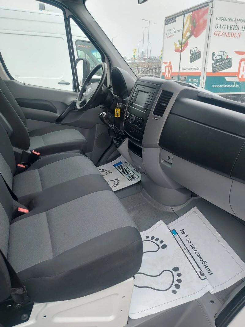 VW Crafter 8 палета, клима, Frigo, снимка 12 - Бусове и автобуси - 44701215