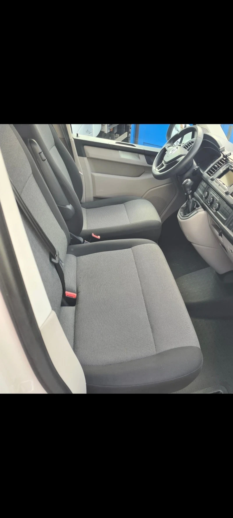 VW Transporter 2.0 TDI / мултимедия / теглич , снимка 13 - Бусове и автобуси - 52581376