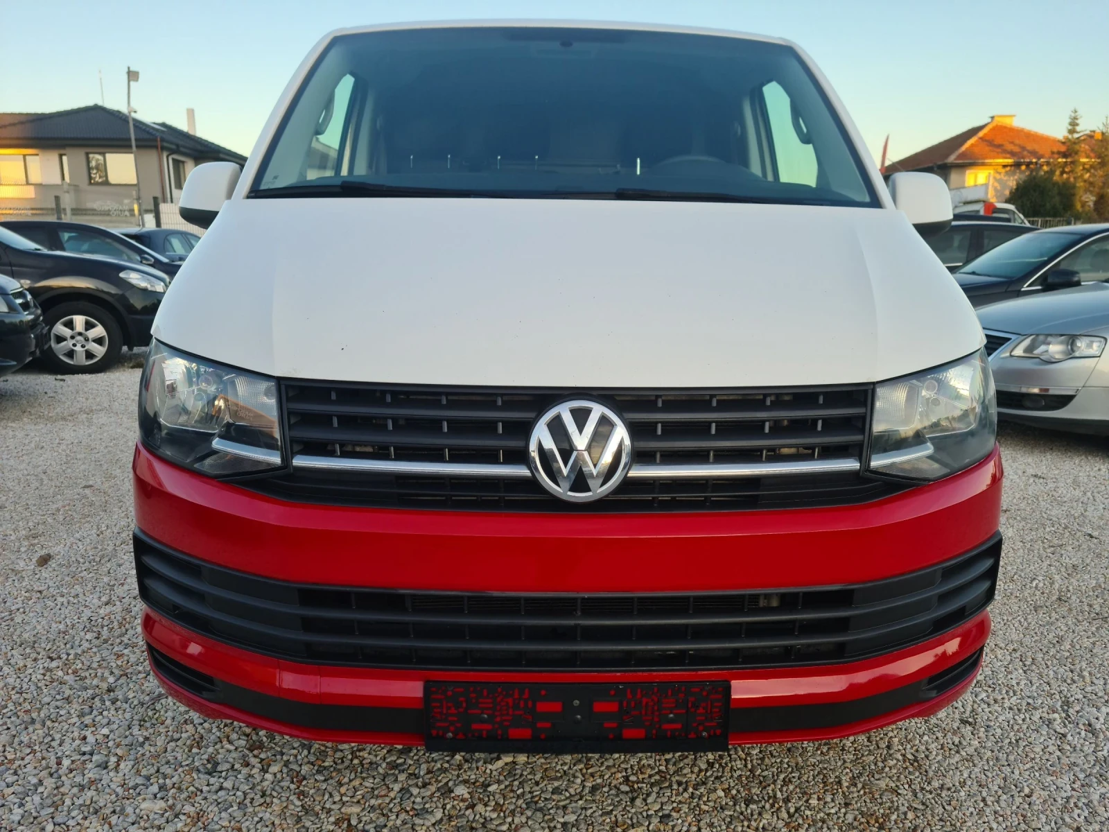 VW Transporter 2.0 TDI / мултимедия / теглич  - изображение 2