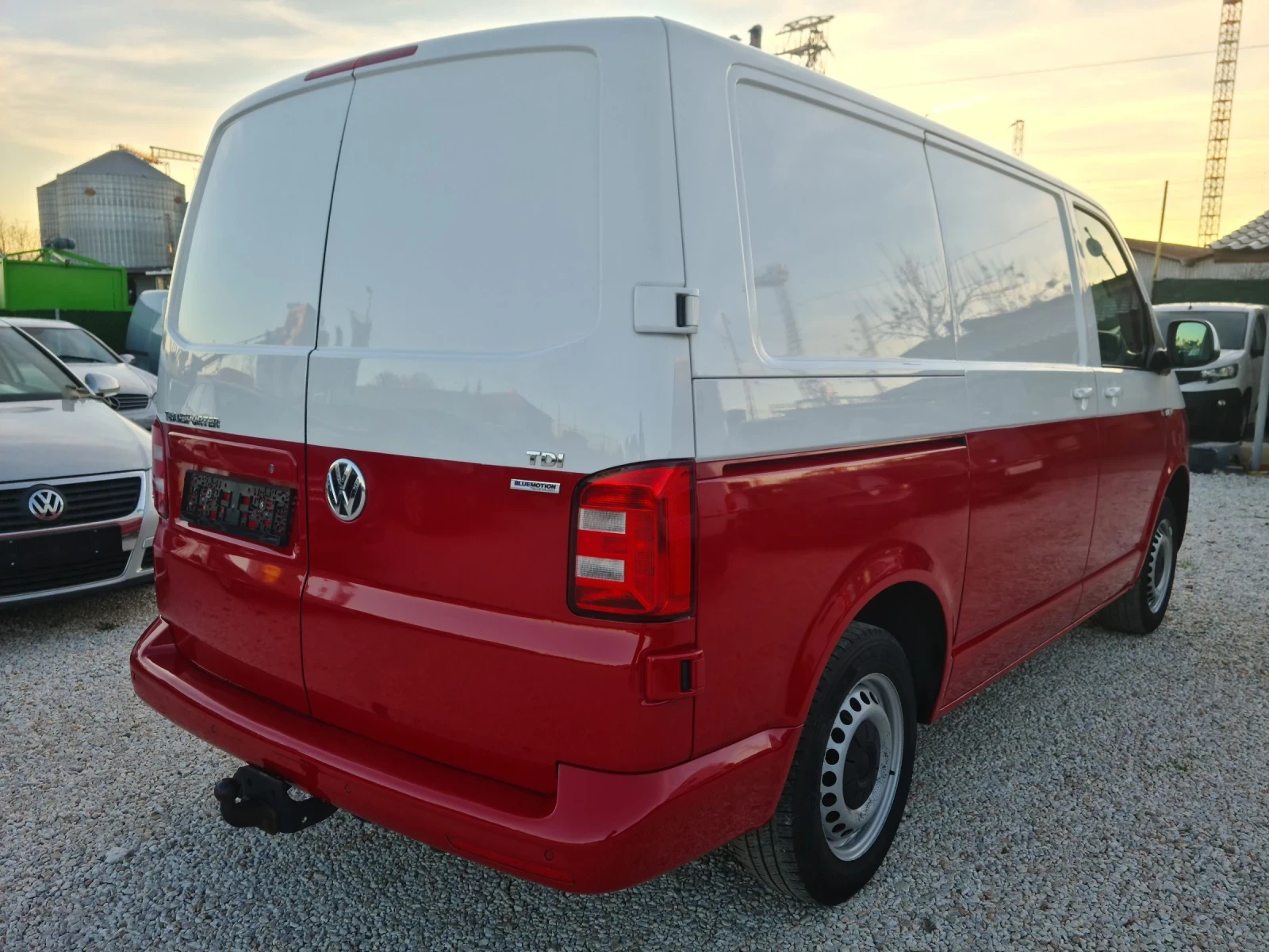 VW Transporter 2.0 TDI / мултимедия / теглич  - изображение 5