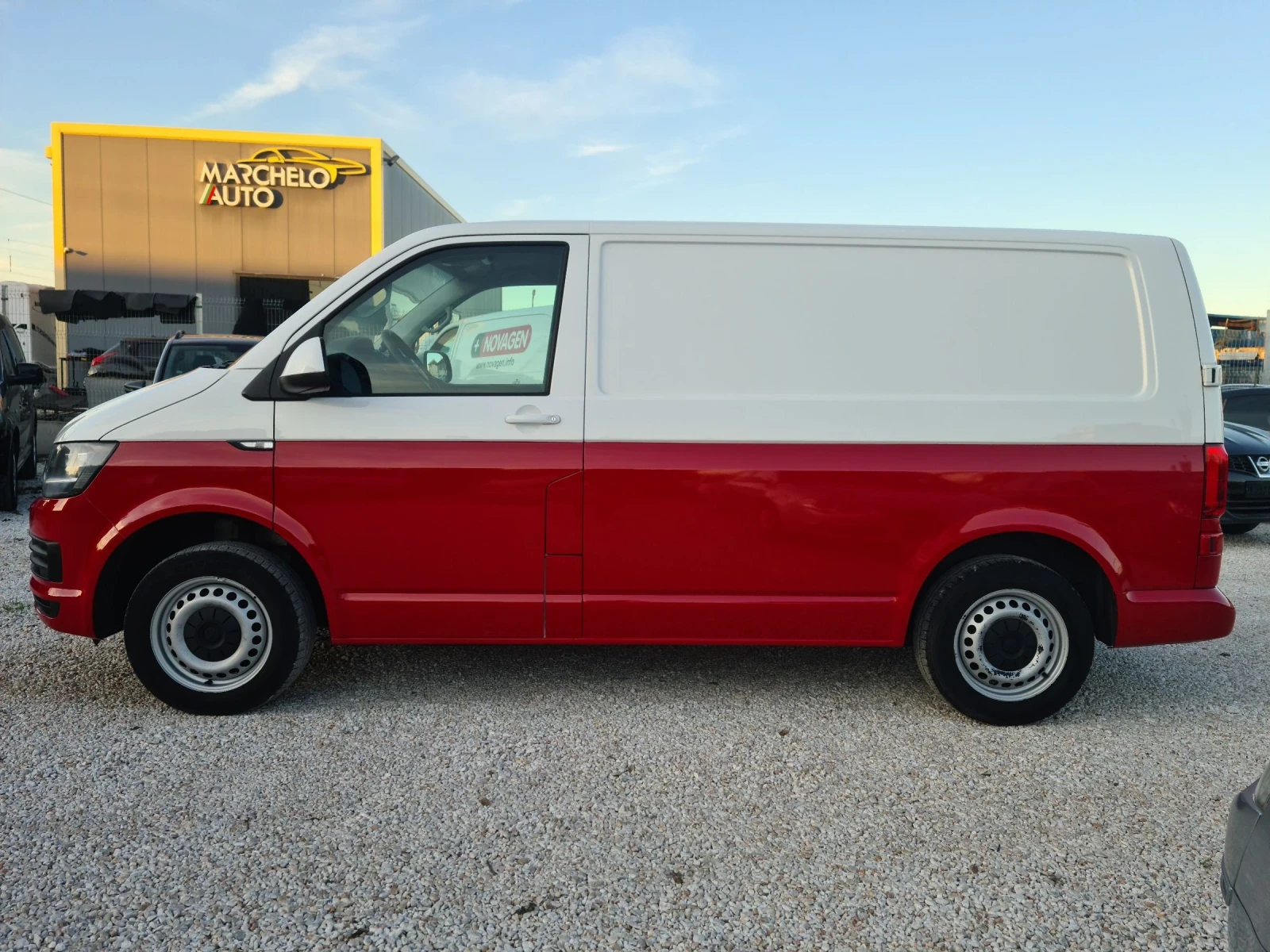 VW Transporter 2.0 TDI / мултимедия / теглич  - изображение 8