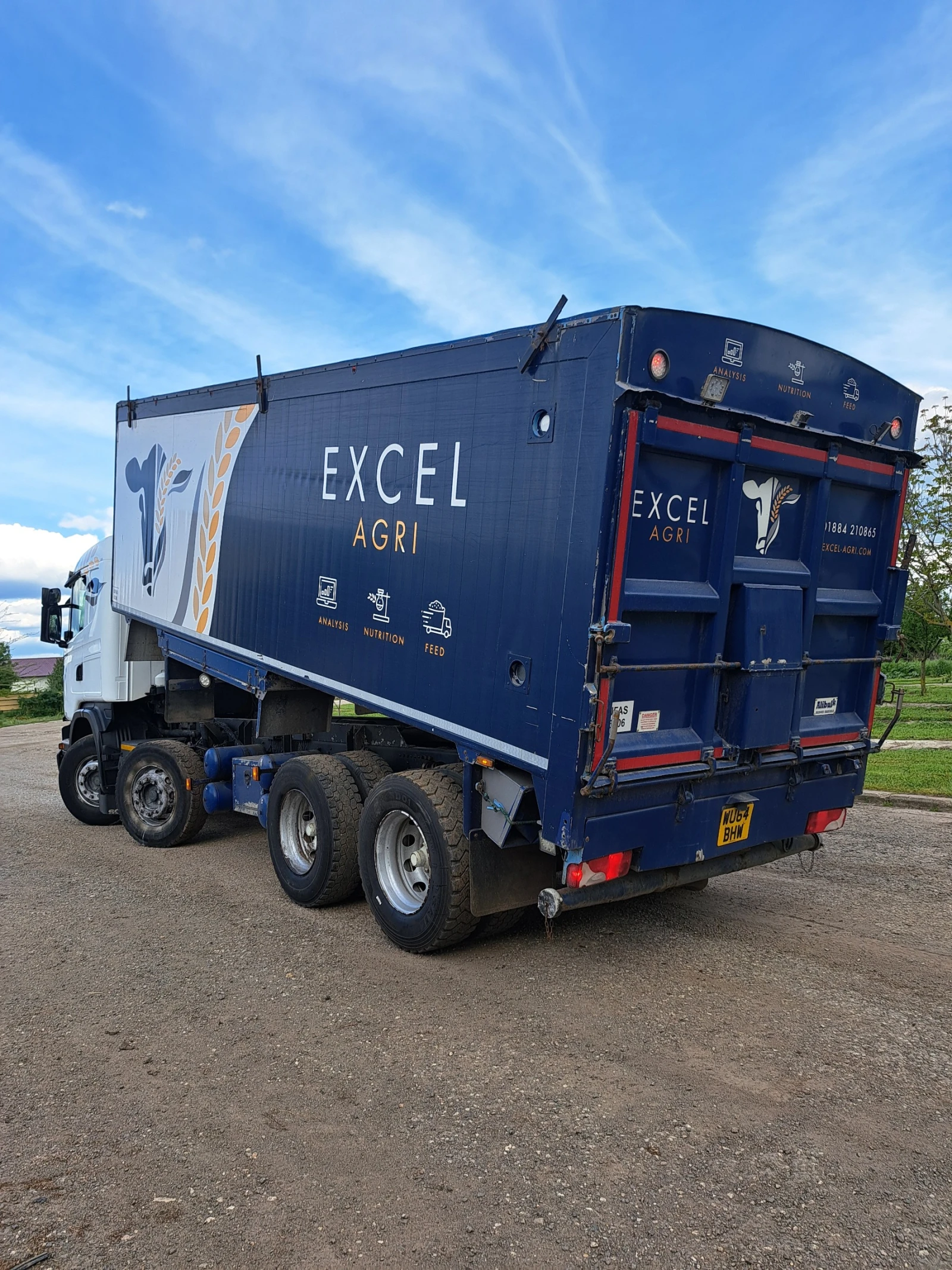Scania G 370 8x4-самосвал/зърновоз, снимка 4 - Камиони - 54556290