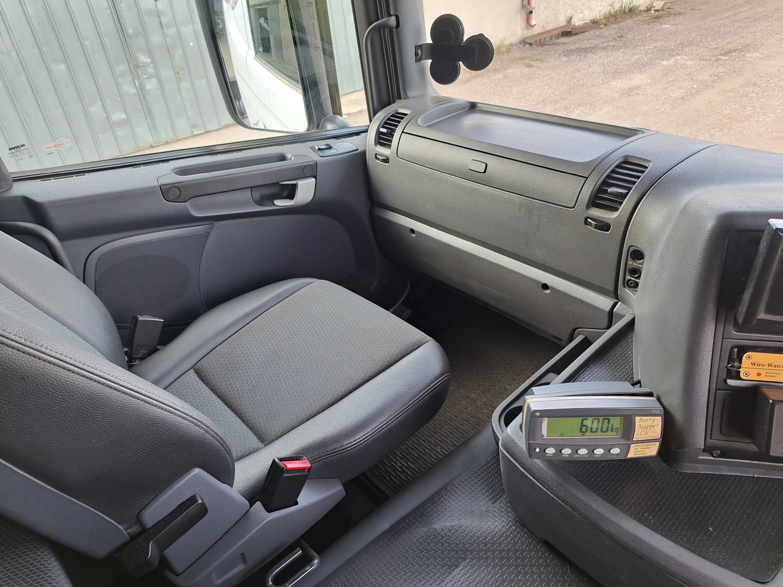 Scania G 370 8x4-самосвал/зърновоз, снимка 6 - Камиони - 54556290