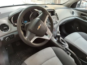 Chevrolet Cruze 1.6 Бензин + ГАЗ, снимка 4