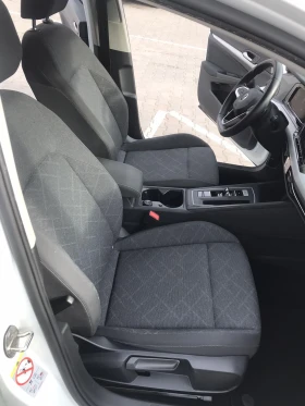 VW Golf 8 2.0TDI 150hp DSG КАТО НОВ, снимка 9