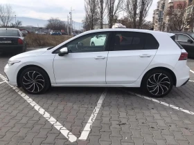 VW Golf 8 2.0TDI 150hp DSG КАТО НОВ, снимка 8