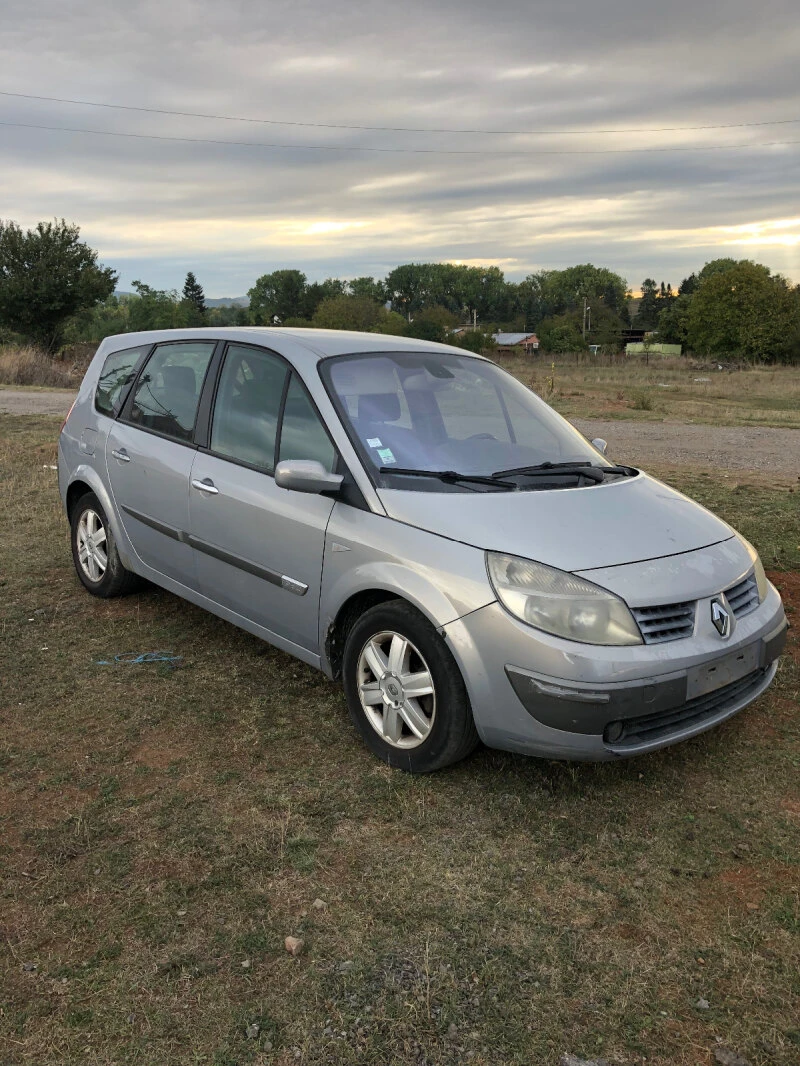 Renault Grand scenic 1.9DCI 7местен, снимка 1 - Автомобили и джипове - 47587380