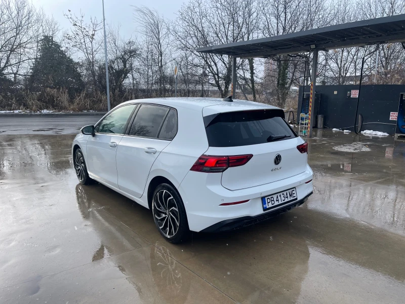 VW Golf 8 2.0TDI 150hp DSG РЕГИСТРИРАН ОБСЛУЖЕН КАТО НОВ, снимка 3 - Автомобили и джипове - 48553074