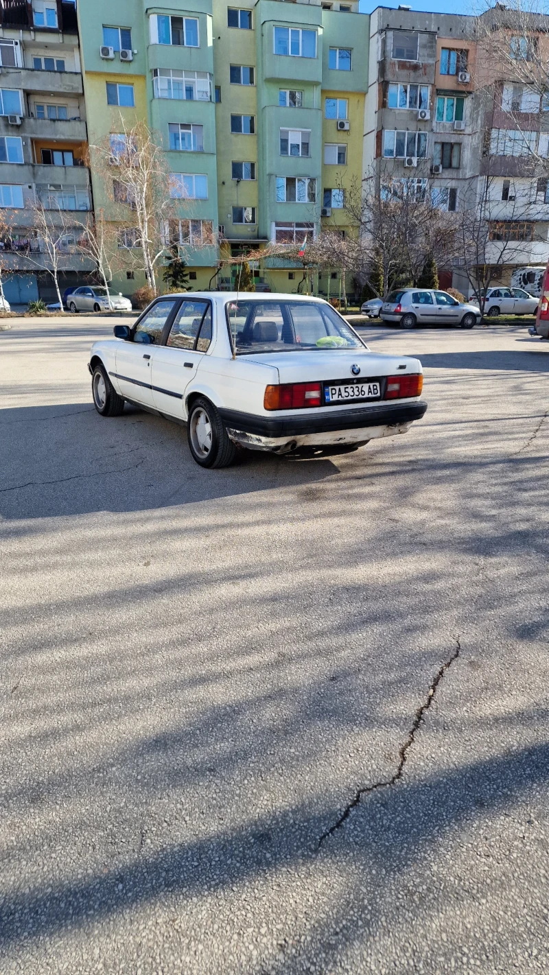 BMW 316 Седан, снимка 4 - Автомобили и джипове - 48715545