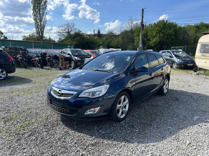 Opel Astra 1.7 CDTI Sports Taurer , снимка 4 - Автомобили и джипове - 52554023