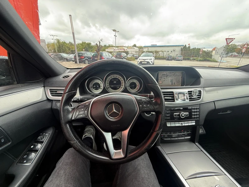 Mercedes-Benz E 220 FACELIFT* AMG* LeD, снимка 12 - Автомобили и джипове - 51806408