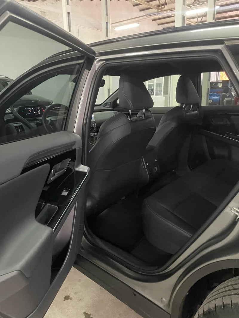 Toyota bZ4X BEV/218HP/360/JBL/Обдух/Led/Kless/4x4/ГАРАНЦИЯ!!!, снимка 16 - Автомобили и джипове - 52713337