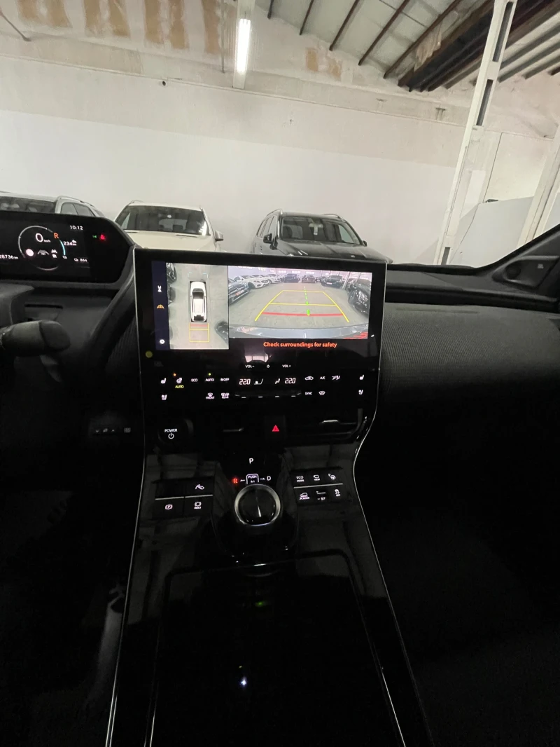 Toyota bZ4X BEV/218HP/360/JBL/Обдух/Led/Kless/4x4/ГАРАНЦИЯ!!!, снимка 14 - Автомобили и джипове - 52713337