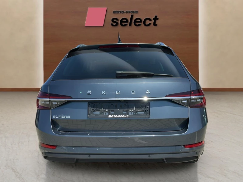 Skoda Superb 1.5 TSI, снимка 8 - Автомобили и джипове - 53427430