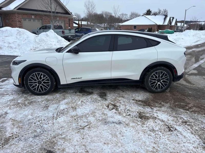 Ford Mustang Mach-E * Premium * BANG & OLUFSEN* PANO* KEYLESS* ПОДГРЕВ, снимка 2 - Автомобили и джипове - 53600511