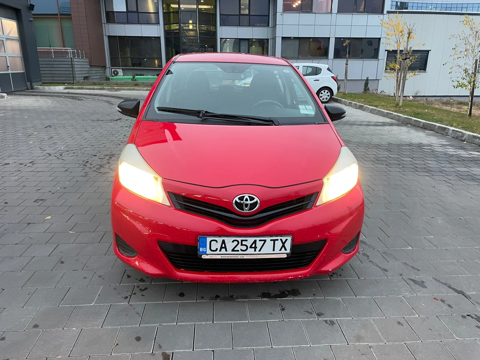 Toyota Yaris 1.3 100 ps, 6 скорости - изображение 2