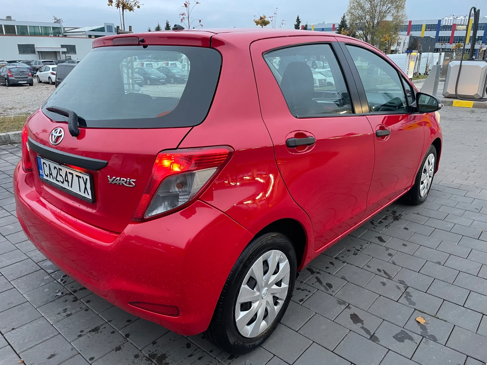 Toyota Yaris 1.3 100 ps, 6 скорости - изображение 6