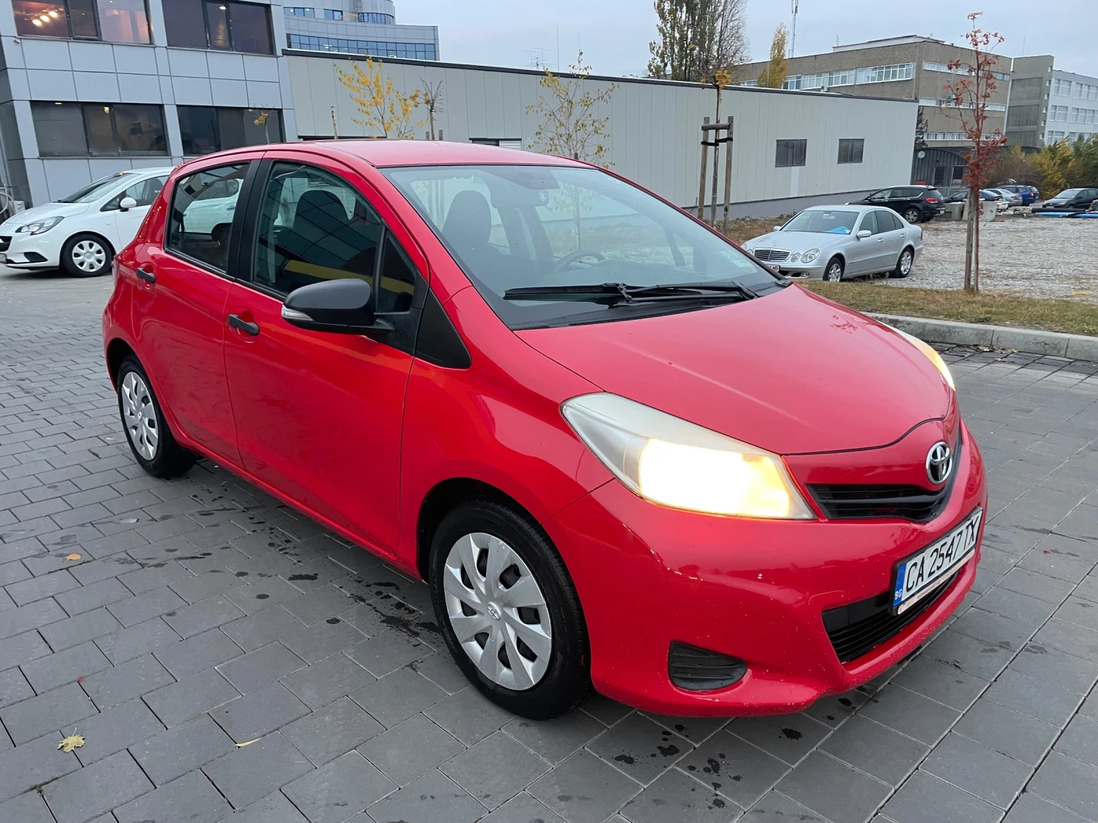 Toyota Yaris 1.3 100 ps, 6 скорости - изображение 3