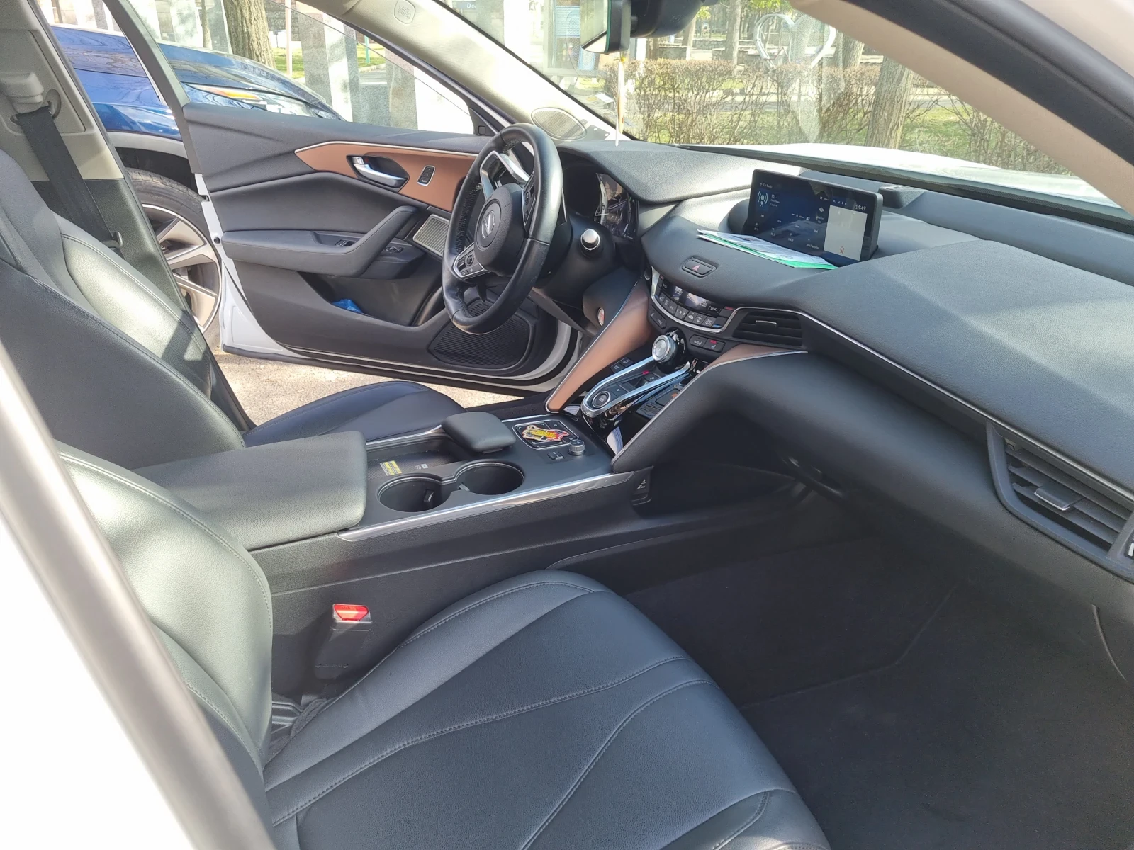 Acura TLX SH-AWD, 2.0 turbo - изображение 7