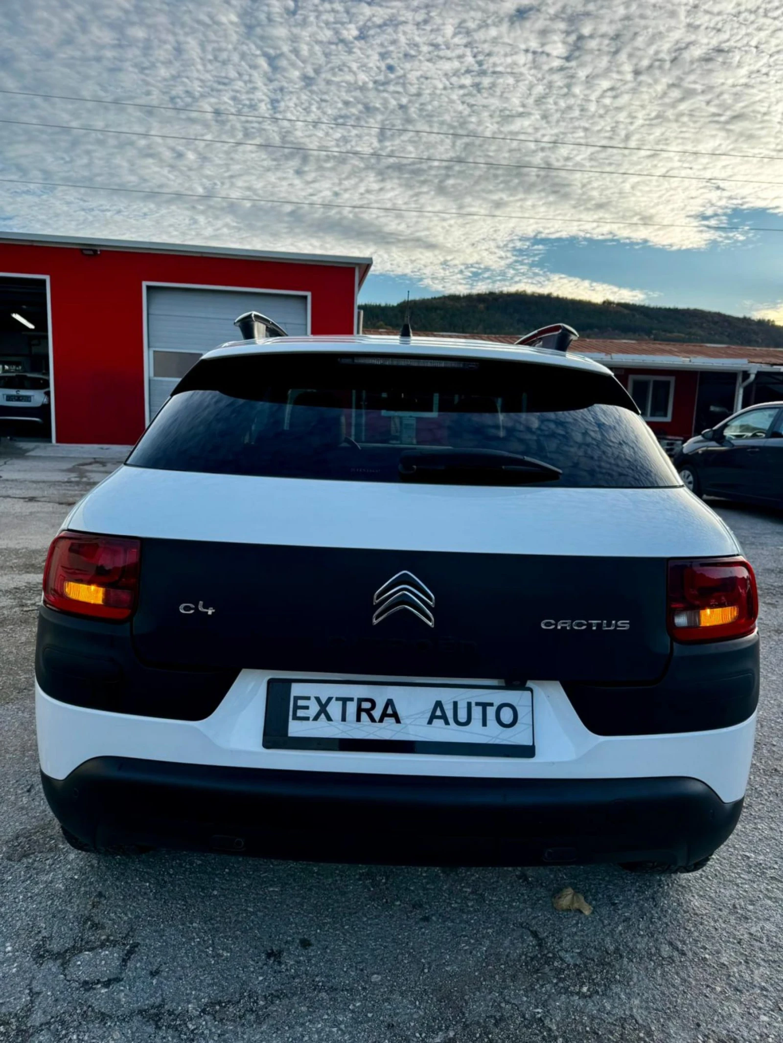 Citroen C4 Cactus 1.6HDI, АВТОМАТ, НАВИГАЦИЯ, КАМЕРА, FULL  | Mobile.bg — изображение 3
