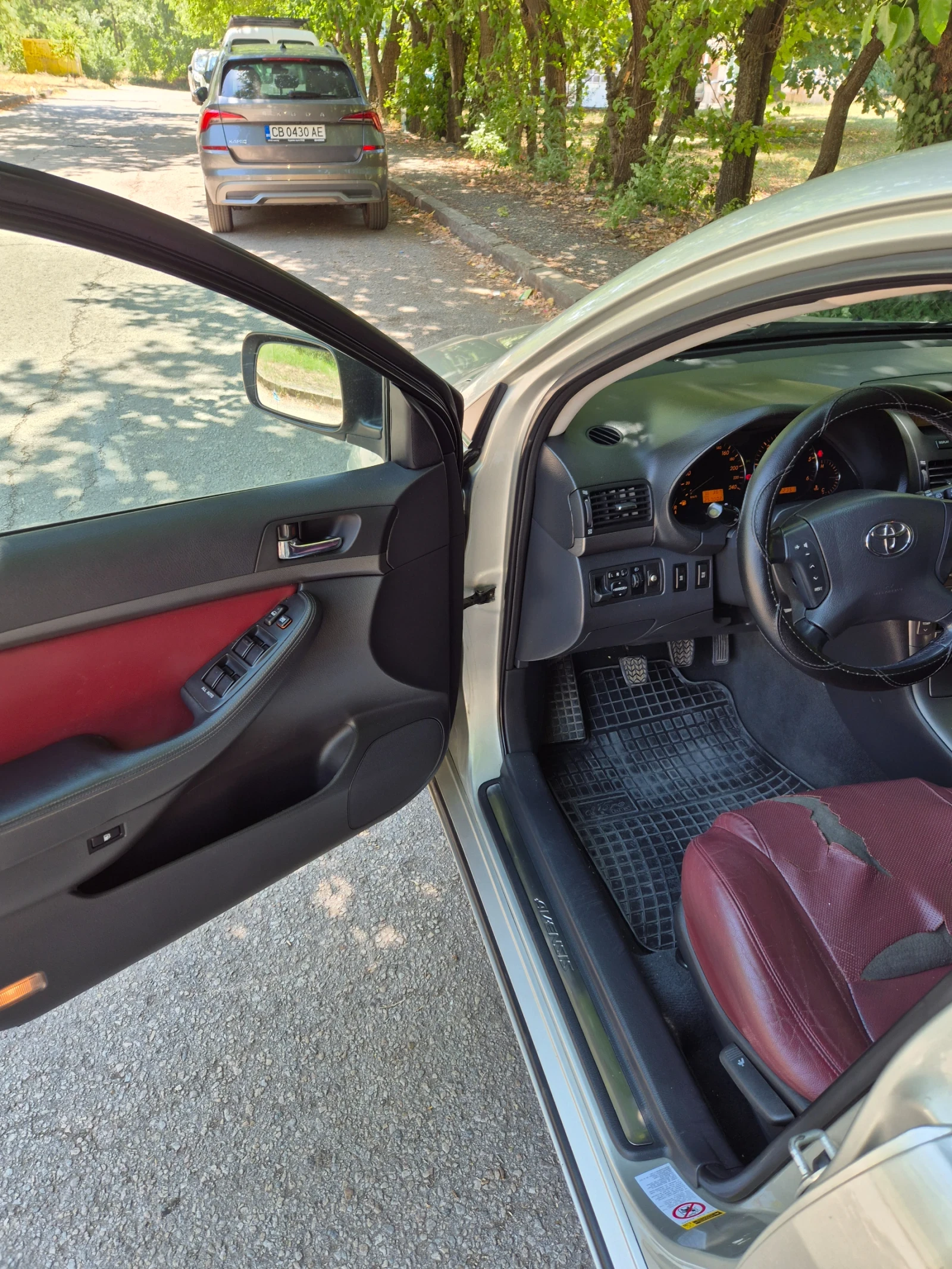 Toyota Avensis D4D  - изображение 8