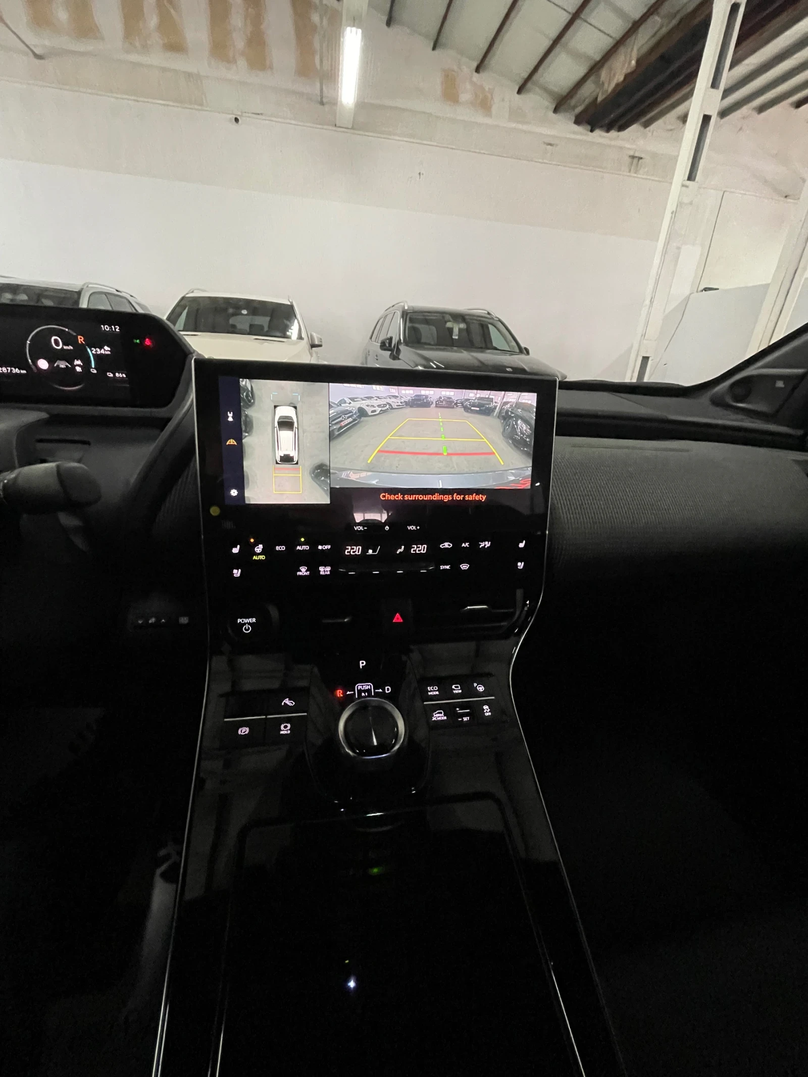 Toyota bZ4X BEV/218HP/360/JBL//Led/Kless/4x4/!!! | Mobile.bg   14