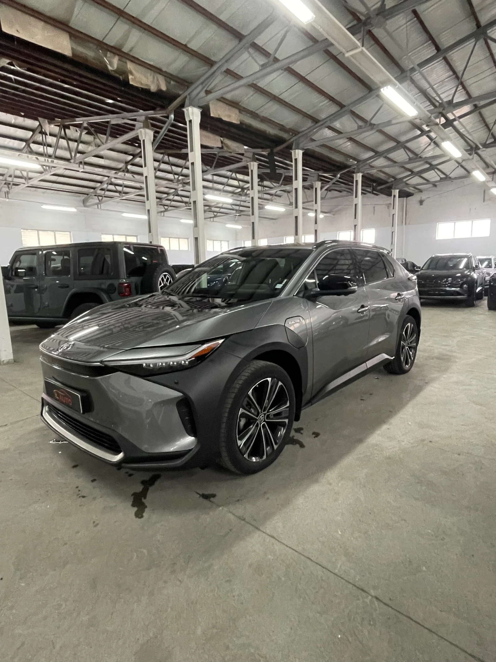 Toyota bZ4X BEV/218HP/360/JBL//Led/Kless/4x4/!!! | Mobile.bg   3